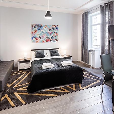 New Studio With Balcony Львов Экстерьер фото